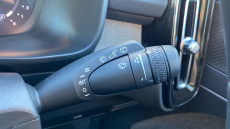 Volvo XC40 2.0 B4P Ultra Dark 5dr Auto Petrol Estate